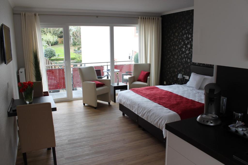 Hotel Feriendomizil Am Lindenplatz Bullay Esterno foto