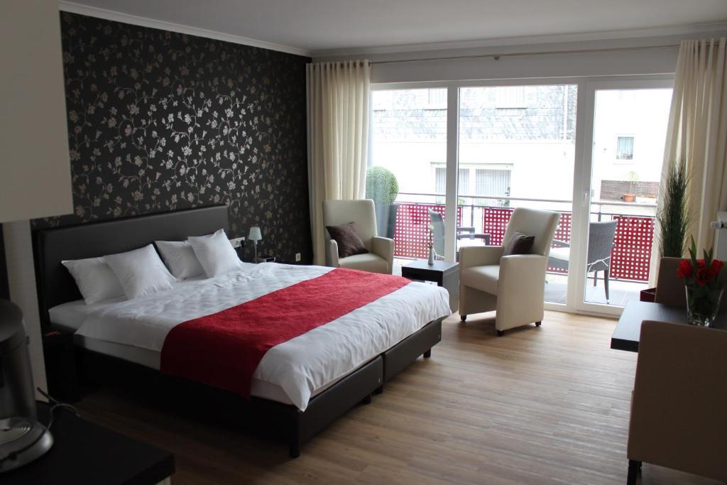 Hotel Feriendomizil Am Lindenplatz Bullay Esterno foto