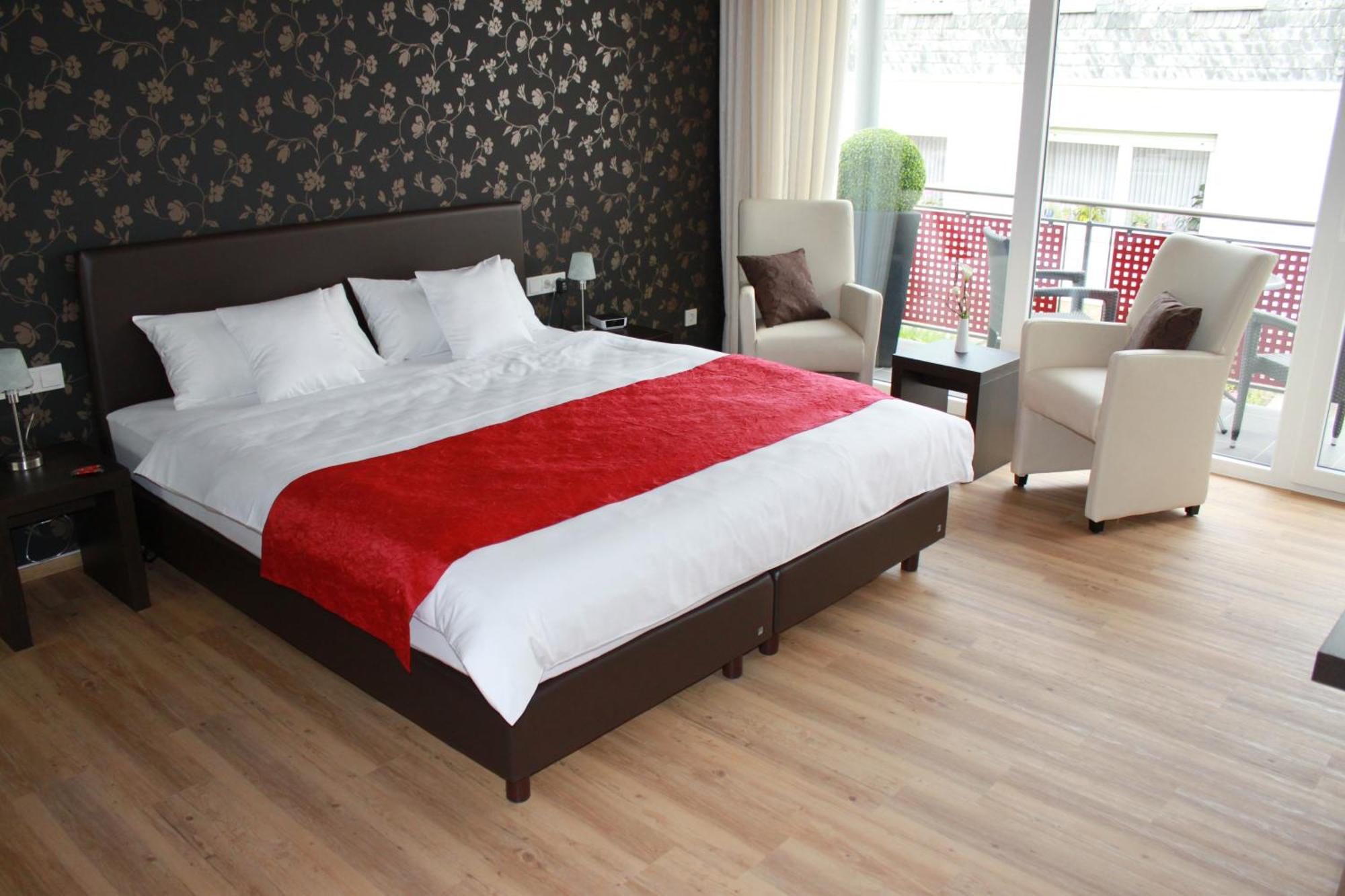 Hotel Feriendomizil Am Lindenplatz Bullay Esterno foto