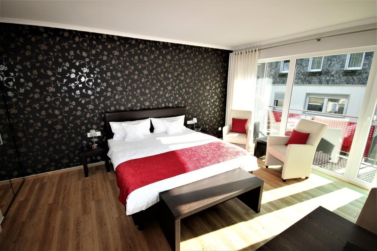 Hotel Feriendomizil Am Lindenplatz Bullay Esterno foto