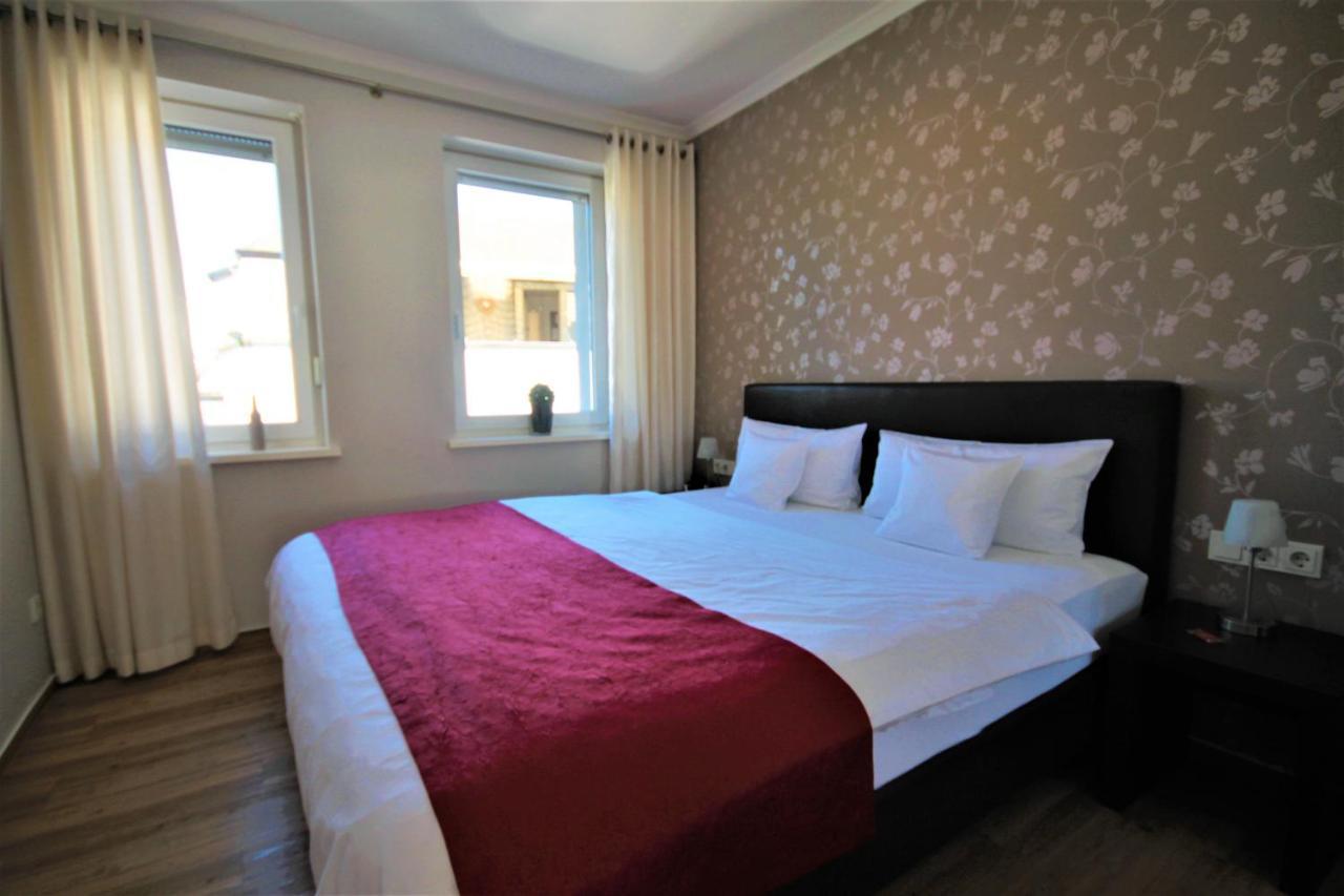 Hotel Feriendomizil Am Lindenplatz Bullay Esterno foto